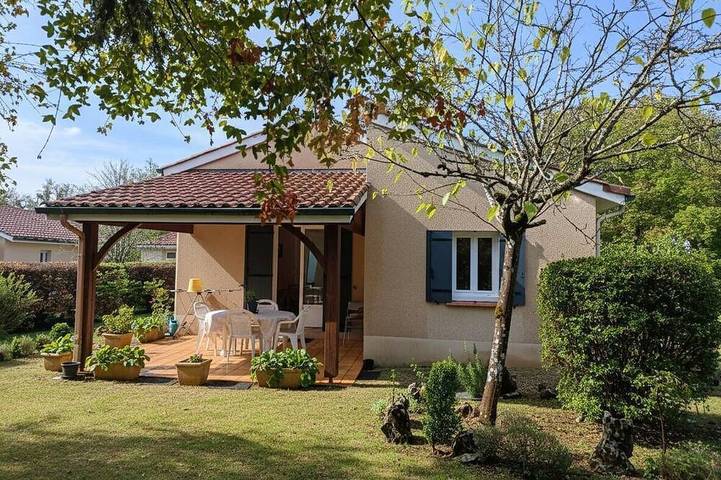 Location de vacances pour 2 personnes, avec jardin à Vers