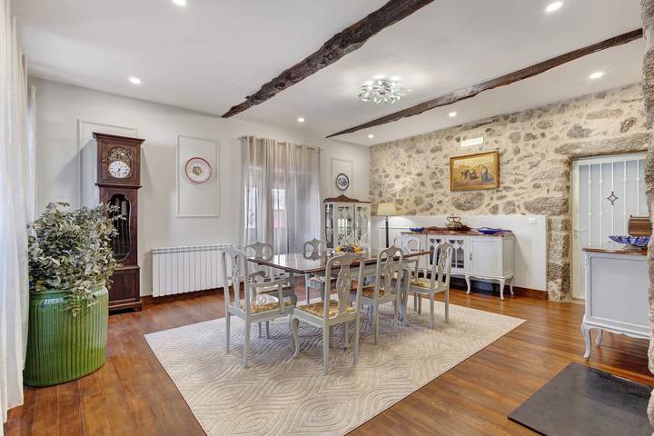 Holiday Home 'Casa Do Forno' with Mountain View, Wi-Fi & Air Conditioning in Ponte da Barca (City), Viana do Castelo District