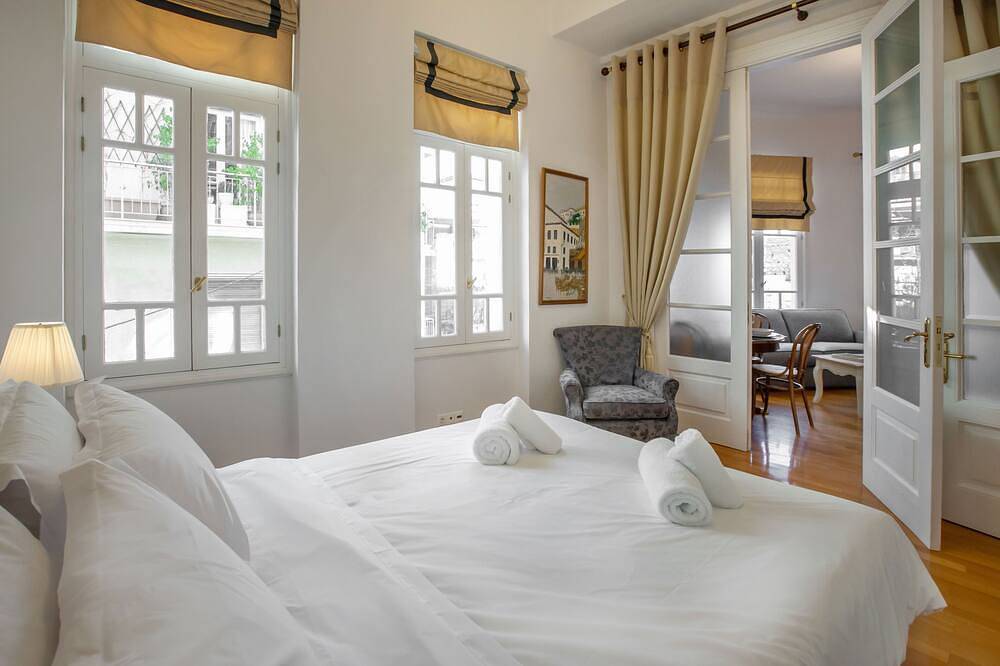Entire apartment, Neoclassical Apartment close to Syntagma-Plaka in Central Section of Athens, Athens