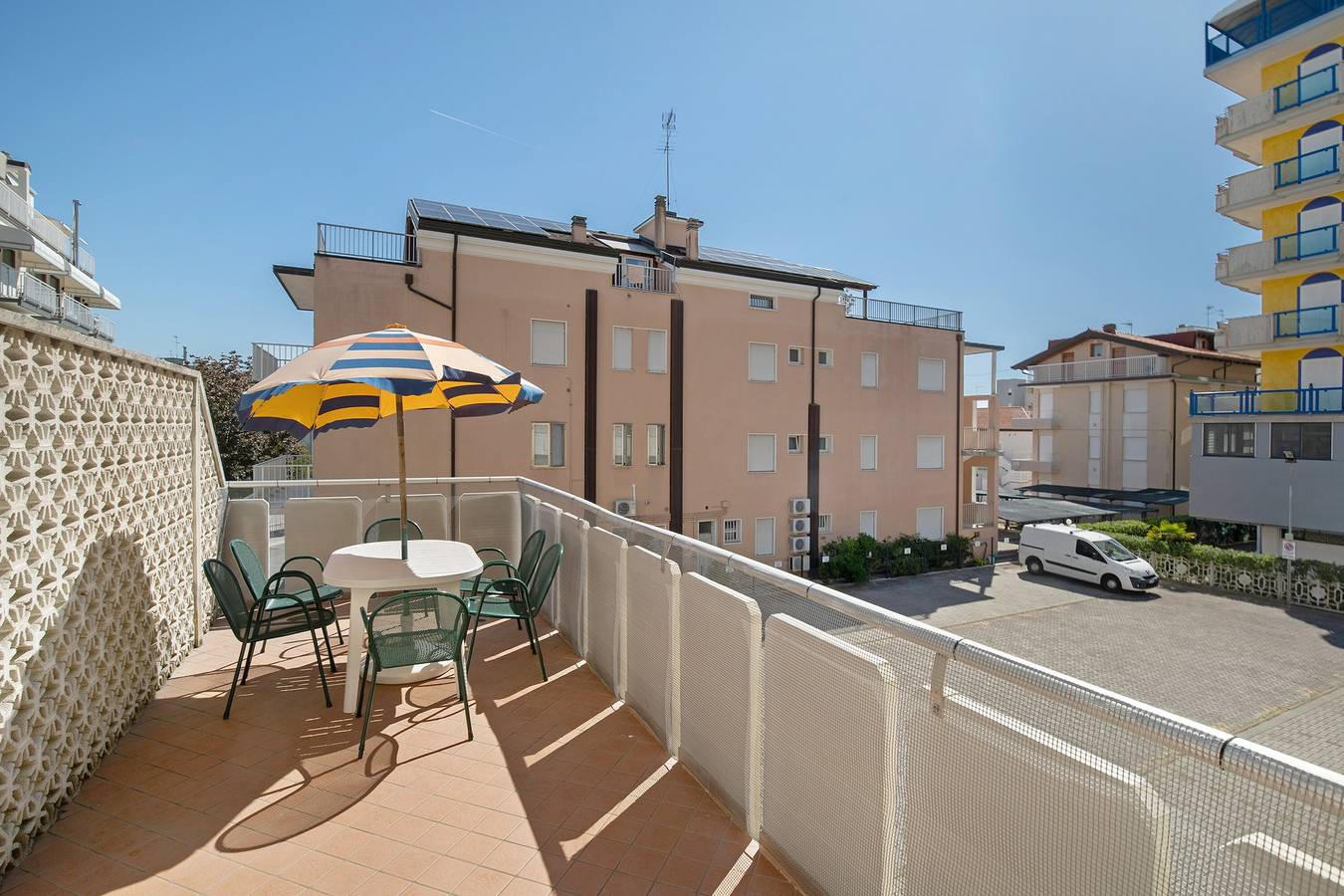 Ganze Wohnung, Ferienwohnung 'Residenz International' mit privater Terrasse, Balkon und Klimaanlage in Lido di Jesolo, Jesolo