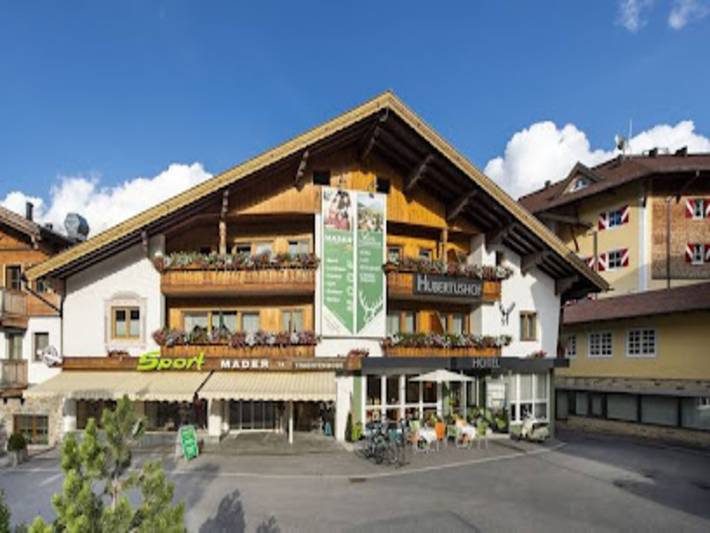 Vakantiewoning voor 7 personen, with Balkon and Whirlpool as well as Sauna in Lermoos