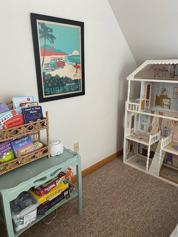 Vacation rental for 10 people, with yard in New England