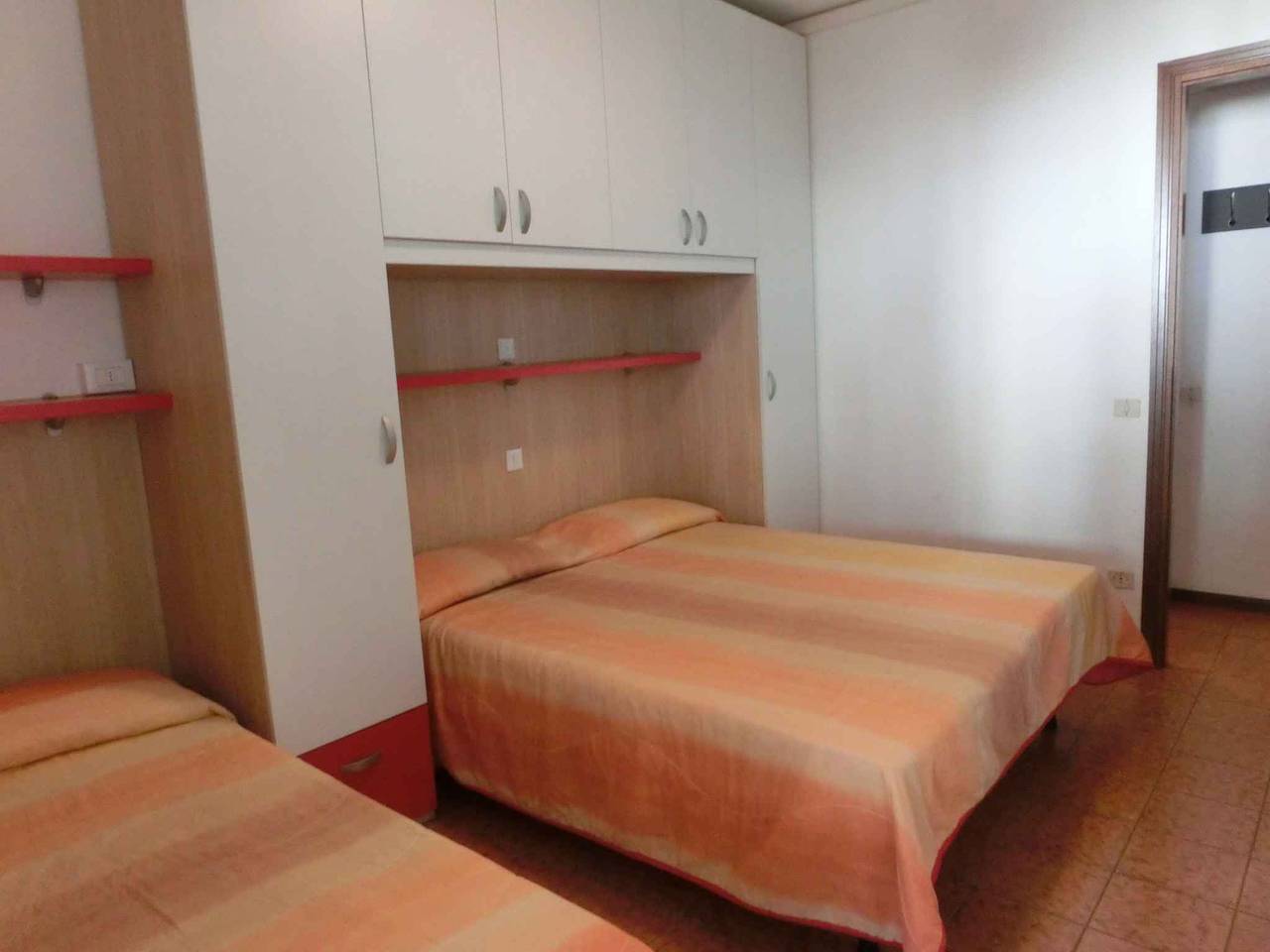Appartement de vacances entier, Appartement de vacances avec balcon et possibilité de stationnement  in Bibione, Province de Venise