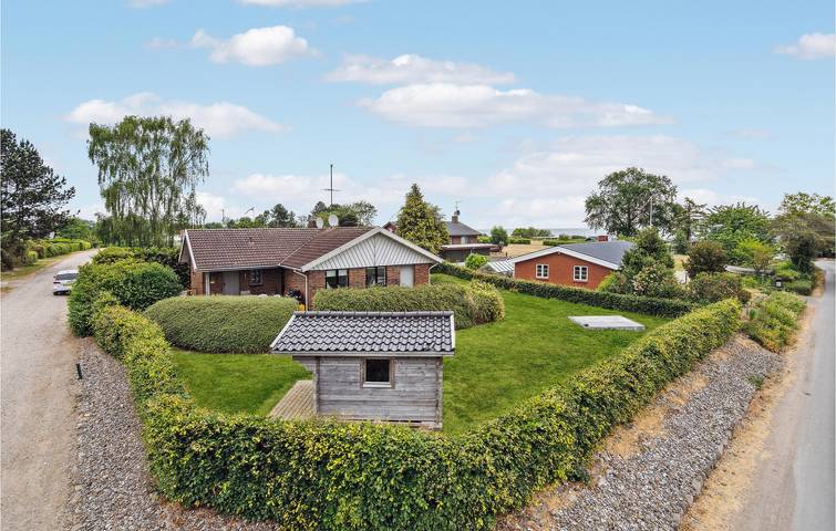 Ferieudlejning for 6 personer, med Terrasse i Svendborg Kommune