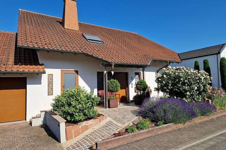 Ferienwohnung für 3 Personen, mit Garten in Kandel