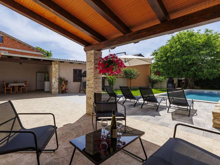 Ferienhaus für 5 Personen, mit Terrasse und Garten in Barban - 2