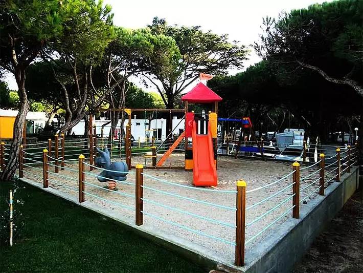 Camping für 7 Personen, mit Pool und Terrasse in Portugal - 2