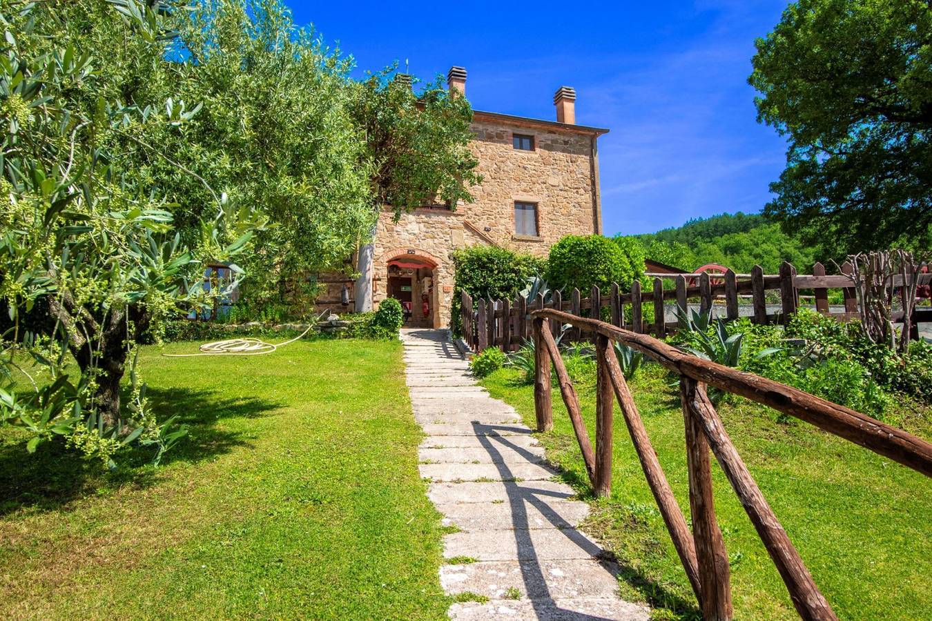 Villa With Pool for 18 People in Arezzo Province, Tuscany