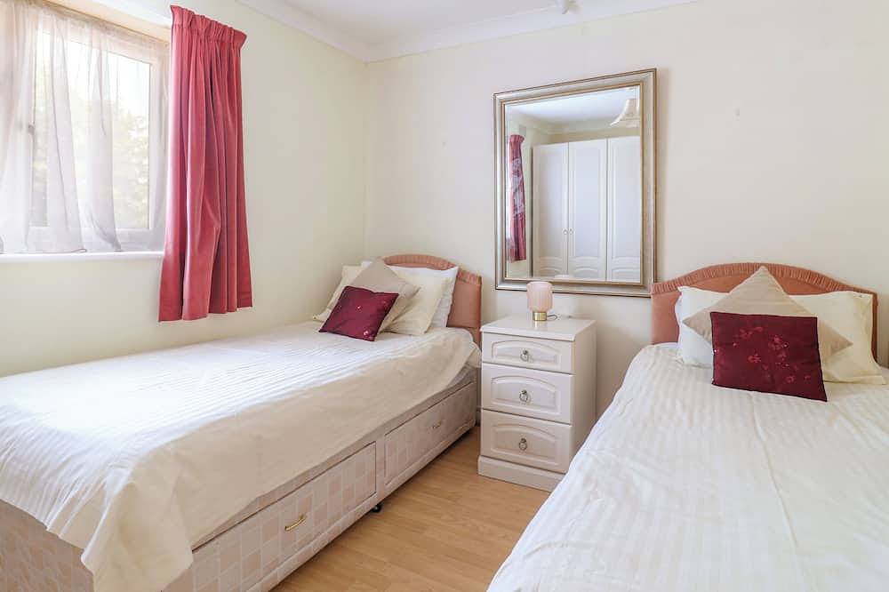 Seaweed, pet friendly, with a garden in Sidmouth in Branscombe, Devon