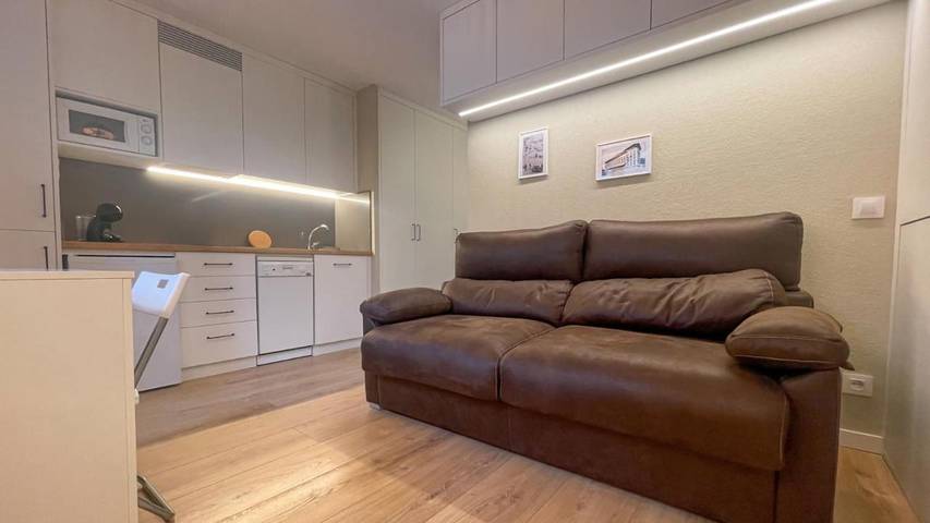 Appartement de vacances pour 3 personnes, avec sauna ainsi que piscine et jardin