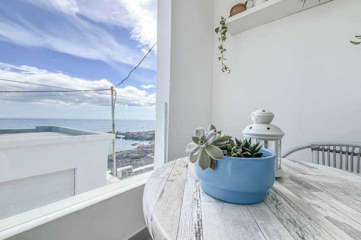 Ganze Wohnung, Ferienwohnung für 2 Personen mit Terrasse in Punta de las Mujeres, Haría