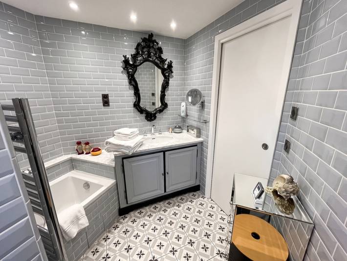 Apartamento entero, Apartamento luminoso con jacuzzi en Cannes 60 m² in Cannes La Bocca, Cannes