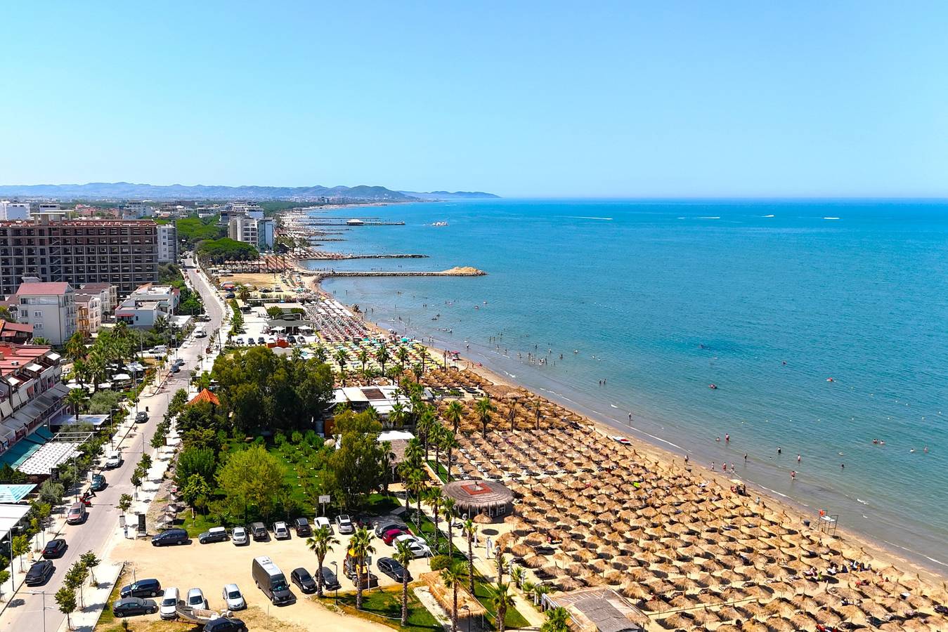 Ganze Wohnung, Ferienwohnung für 4 Personen mit Balkon in Golem, Albanien