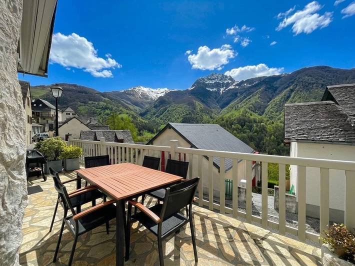 Gîte pour 6 personnes, avec terrasse, animaux acceptés dans vallée d'Aspe
