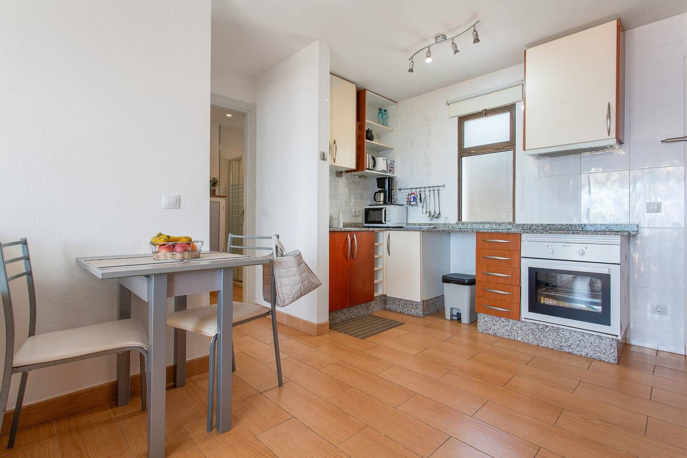 Apartamento entero, Apartamento Vacacional 'Corona Rosa' con Vista a la Montaña, Piscina Compartida y Wi-Fi in Mogán, Gran Canaria Sur