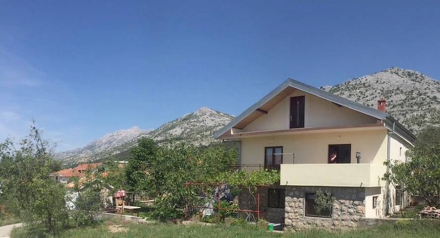 Pension voor 6 personen, with uitzicht and tuin as well as balkon in Zadar