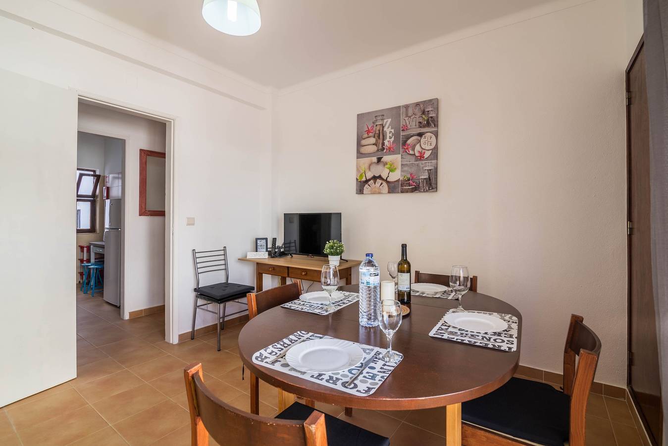 Ganze Wohnung, "Strand-Residenz 11" mit Balkon, Grill, Wlan und Kabel-Tv; Parkplatz vorhanden in Armação de Pêra (costa), Armação de Pera