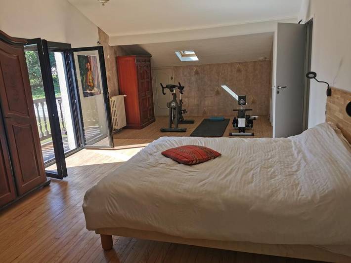 Location de vacances pour 8 personnes, avec piscine et terrasse à Bassussarry - 3