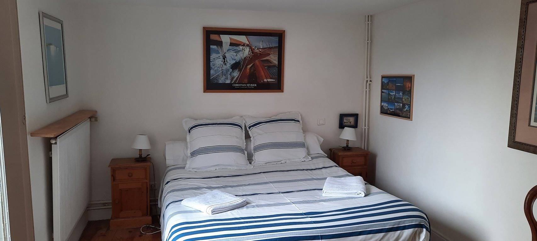 Chambres d'hôtes "La Cerisaie" - Chambre "Le Camélia" in Lyon, Rhône