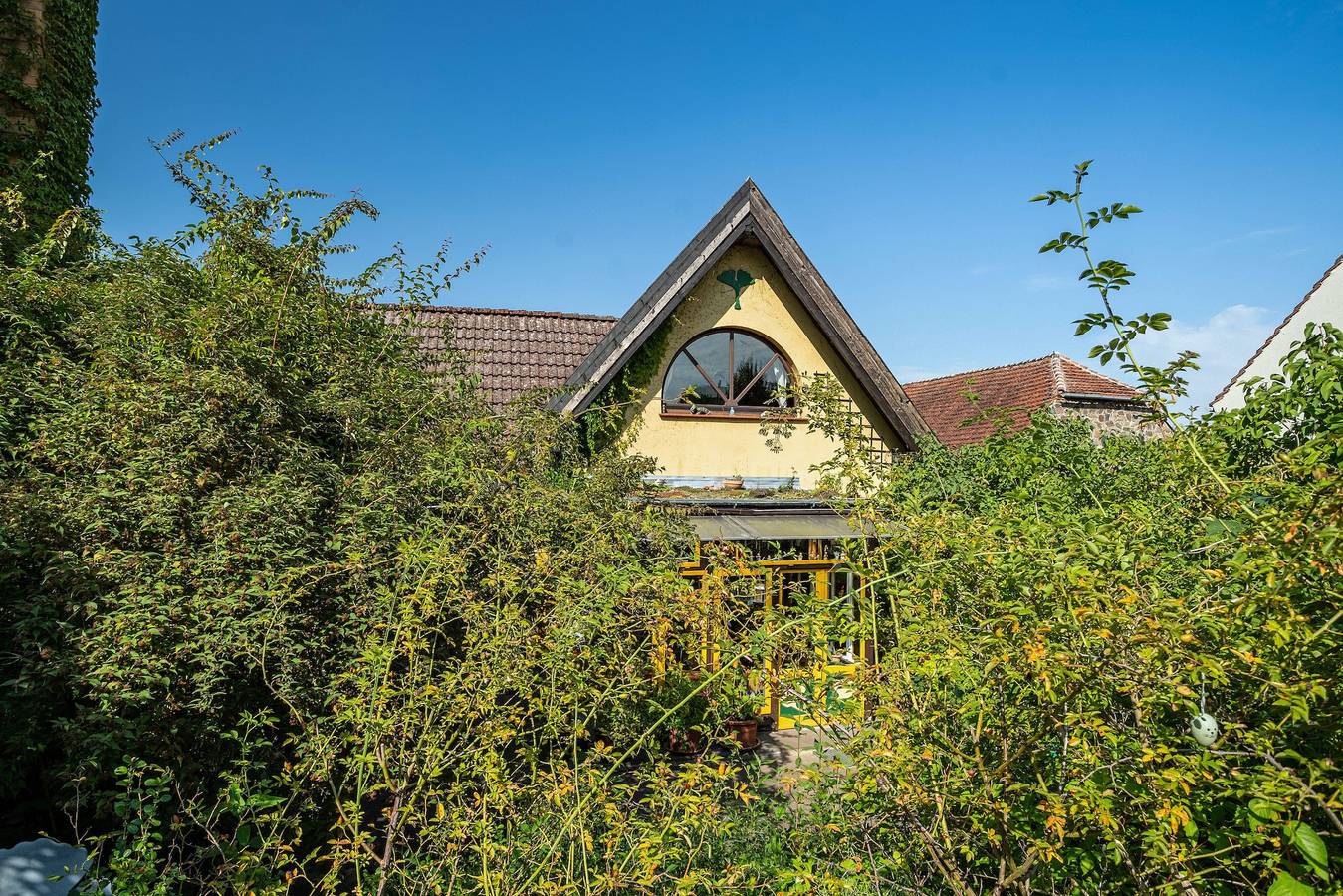 Ganzes Studio, Ferienatelier 'Im Haus Ginkgo' mit Gemeinschaftspool, Gemeinschaftsgarten und Wi-Fi in Zempow, Wittstock/Dosse