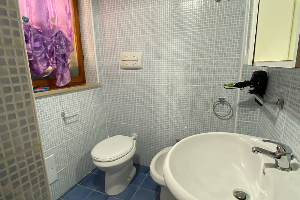 Entire apartment, Budoni, apartment 7, a few steps from the beach in Budoni, Olbia-Tempio