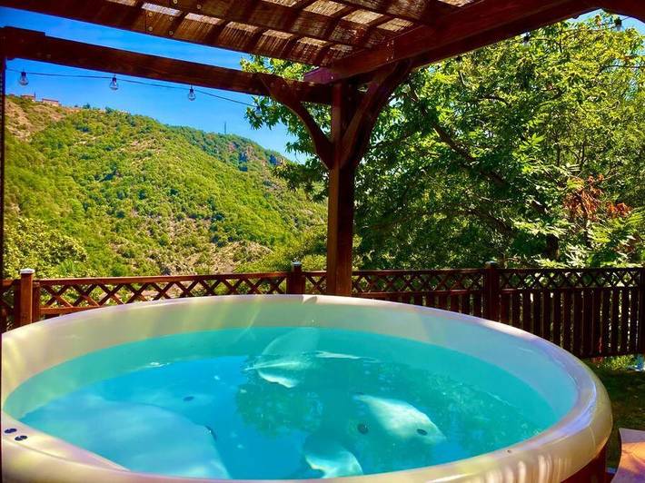 Gîte pour 2 personnes, avec vue et jardin ainsi que piscine et sauna à Asperjoc - 3