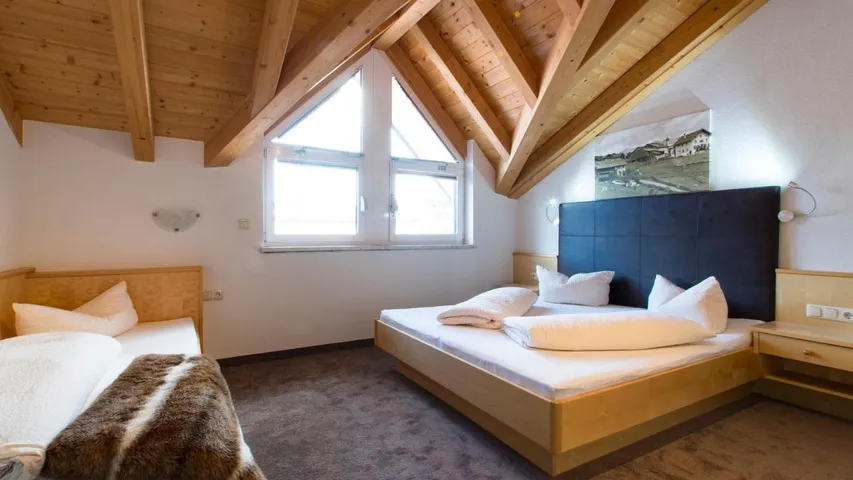 Ferienwohnung für 26 Personen, mit Pool und Garten sowie Sauna - 1