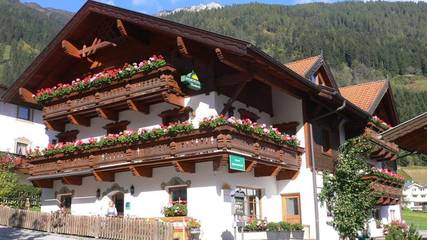 Ferienwohnung für 6 Personen, mit Sauna und Balkon im Stubaital