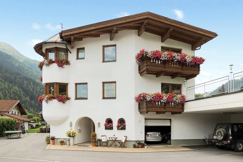 Ganze Wohnung, Bezaubernde Ferienwohnung in Lechtaler Alpen, Sankt Anton am Arlberg