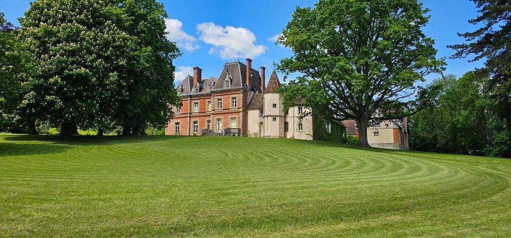 Chambre d’hôte pour 2 personnes, avec Terrasse et Jardin ainsi que Piscine et Vue à Couches