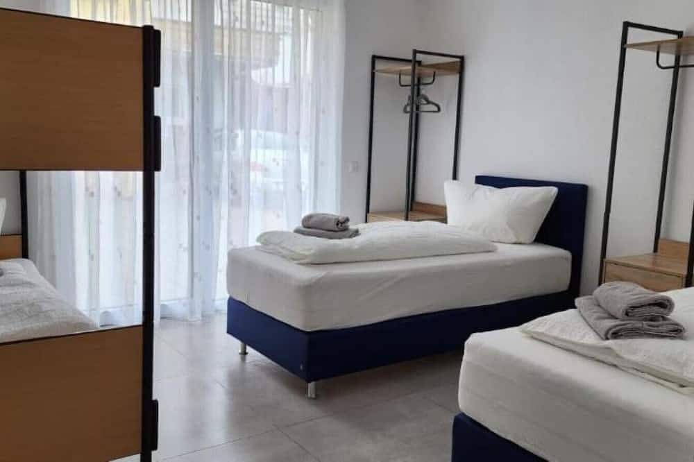 Ganze Wohnung, Gemütliches Grenzaparment mit 6 Schlafmöglichkeiten direkt bei Schaffhausen in Gottmadingen, Hegau