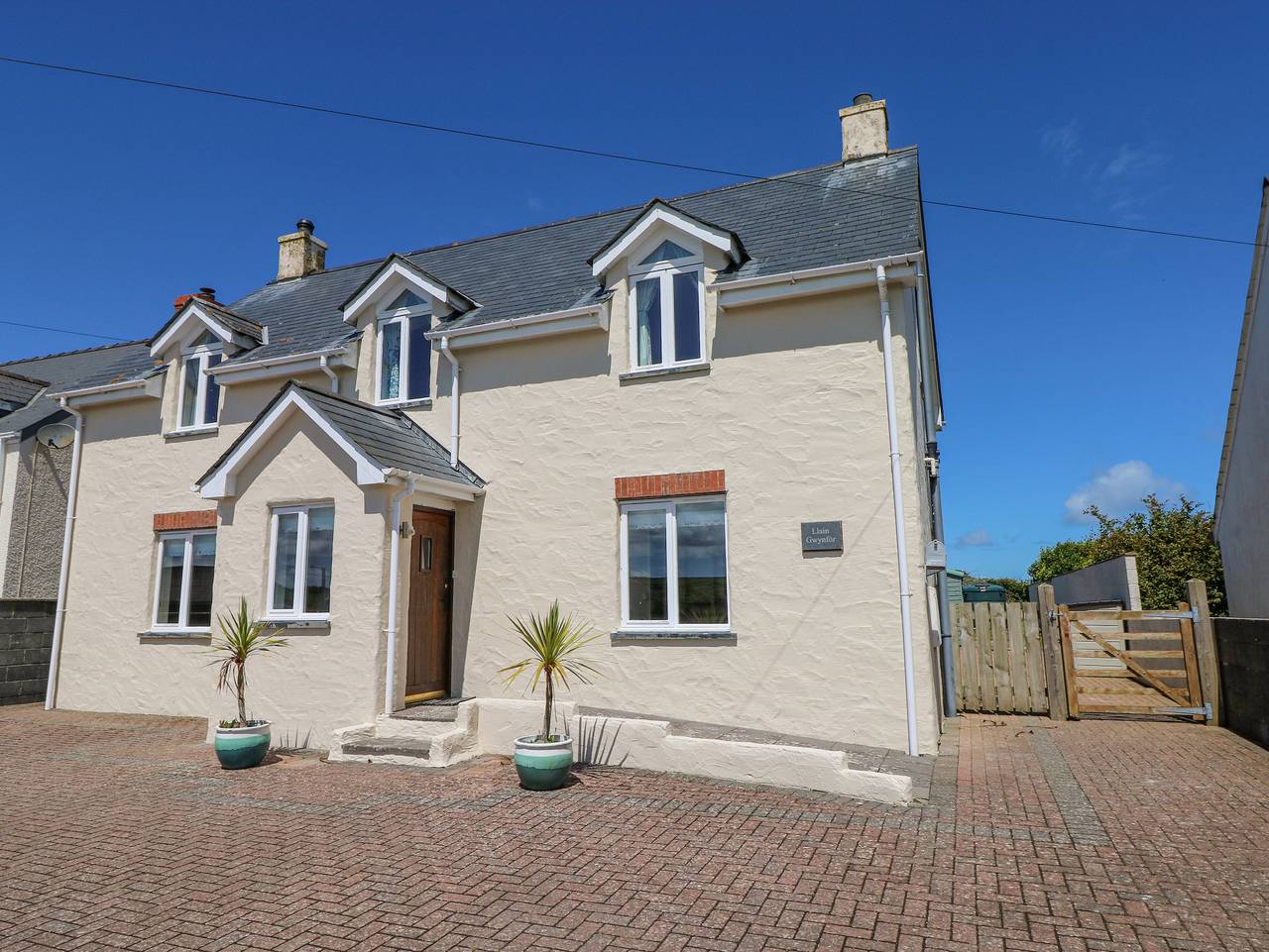 Llain Gwynfor in Trefin, Pembrokeshire