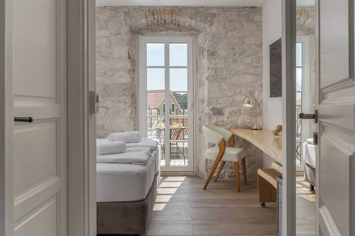 Alojamiento y desayuno para 2 personas, con jacuzzi y jardín - 1