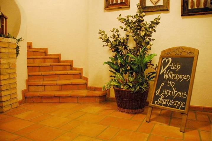 Ferienwohnung für 4 Personen, mit Ausblick und Sauna sowie Garten in Schattwald - 4