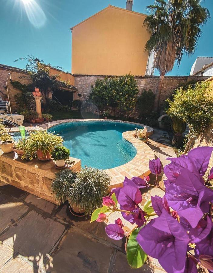 Apartamento para 2 personas, con Terraza además de Jardín y Piscina en Baeza