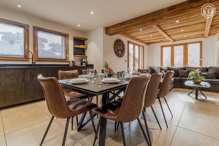Chalet pour 10 personnes, avec terrasse, animaux acceptés à Valloire - 2