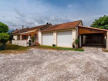 Gîte pour 6 personnes, avec jardin et terrasse à Santa-Lucia-di-Moriani
