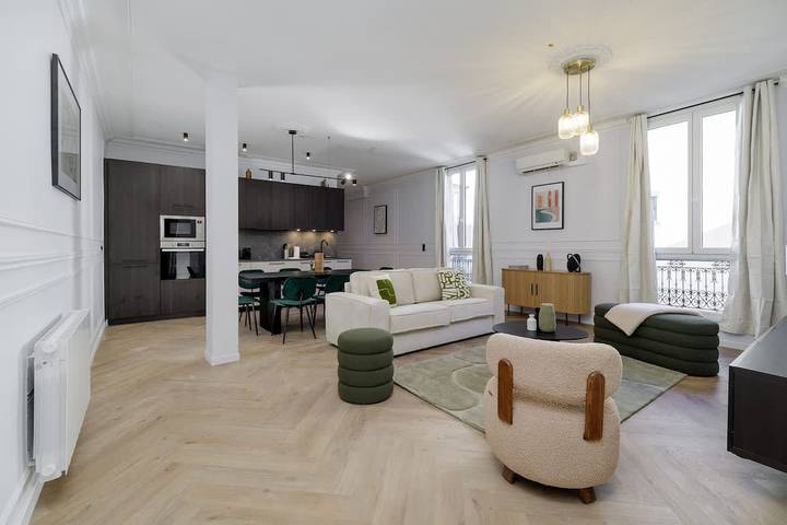 Ganze Wohnung, Ferienwohnung für 8 Personen in Eiffelturm, Paris