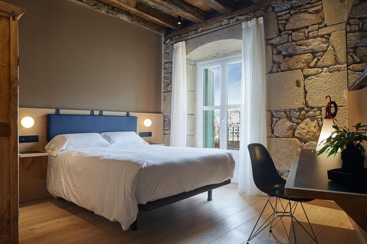 Interior Economy Double Room in Pasajes, Costa Vasca