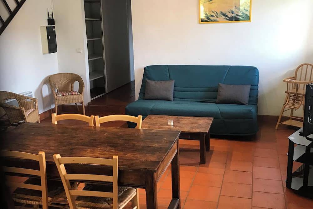 Gîte avec piscine dans le Gers situé à 45 minutes de Toulouse. in Gimont, Gers