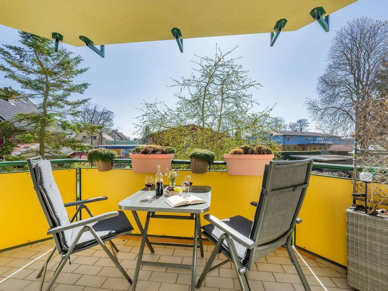 Ganze Ferienwohnung, Ostseetrio Haus 1 - 04 - Ostseetrio Haus 1 - 04 - Balkon, zentrale Lage moderne Ausstattung in Zinnowitz, Usedomer Norden