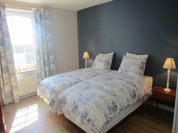 Location de vacances pour 12 personnes, avec terrasse et jardin dans Offagne