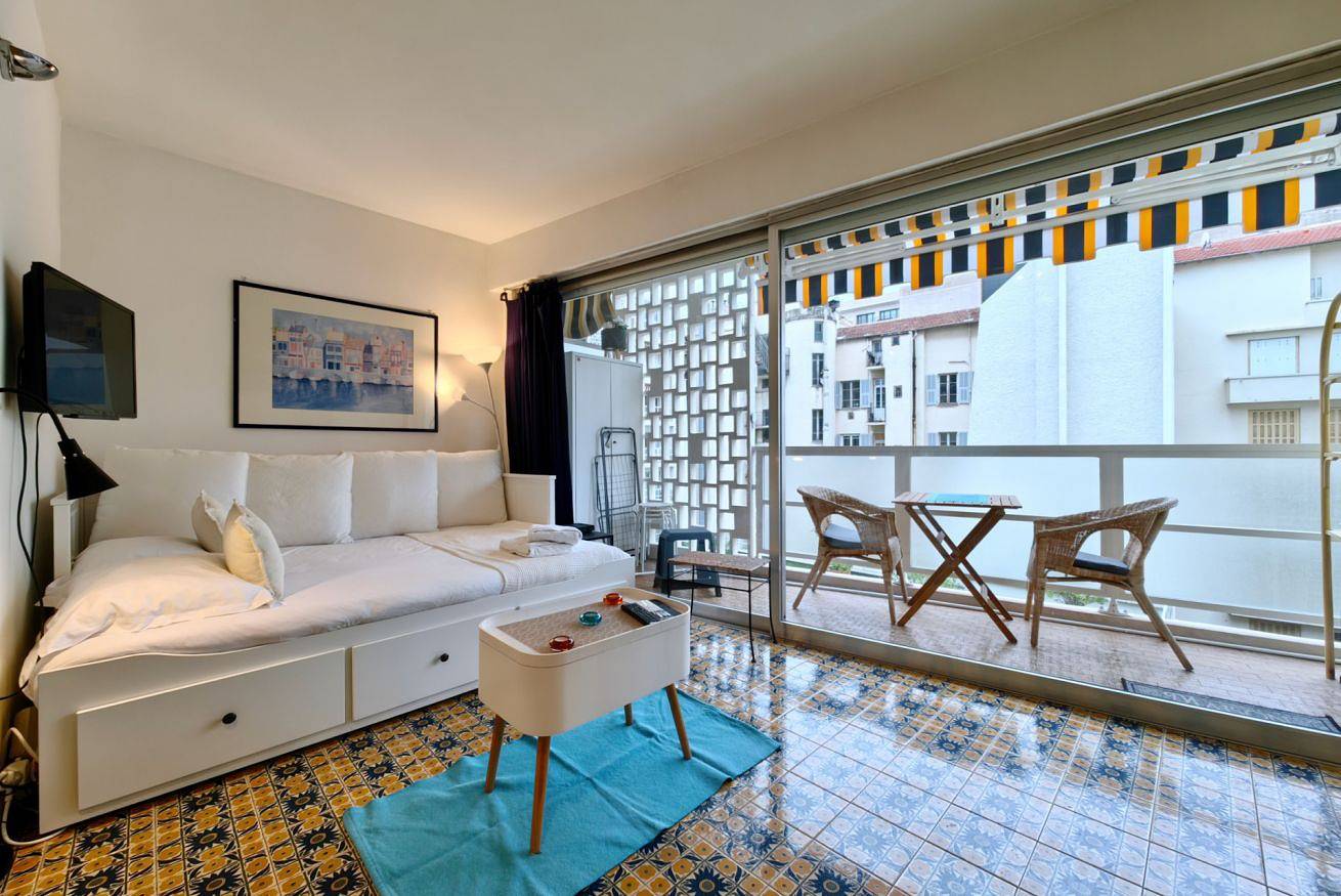 Geheel appartement, Vakantieappartement voor 2 personen met balkon/terras in Nice, Nice en omgeving