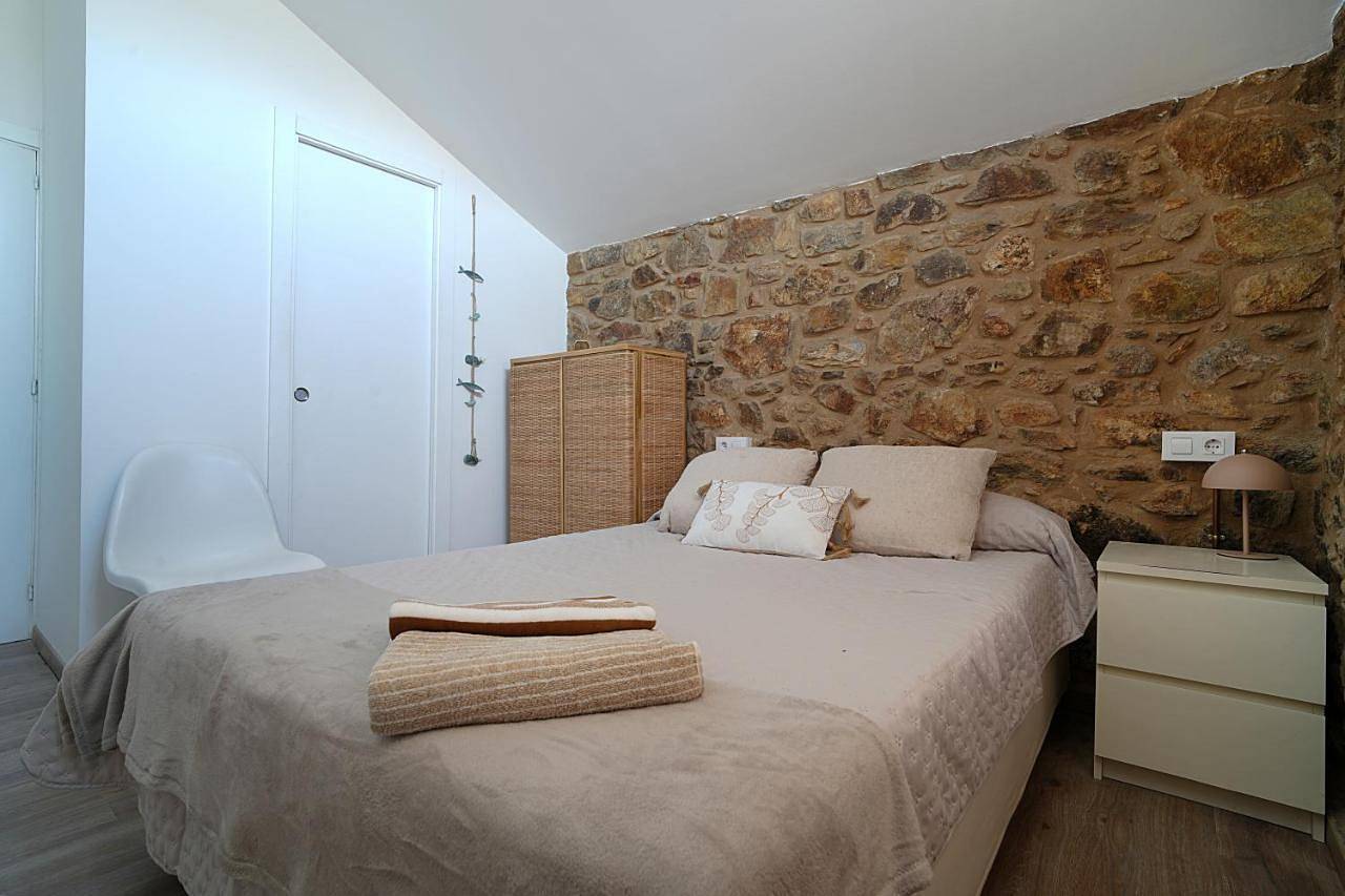 Three-Bedroom House in Razo, Carballo