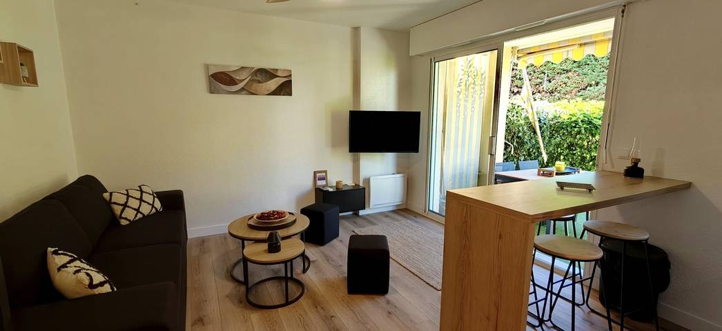 Gîte pour 4 personnes, avec jardin, adapté aux familles dans Plage du Port Fréjus - 3