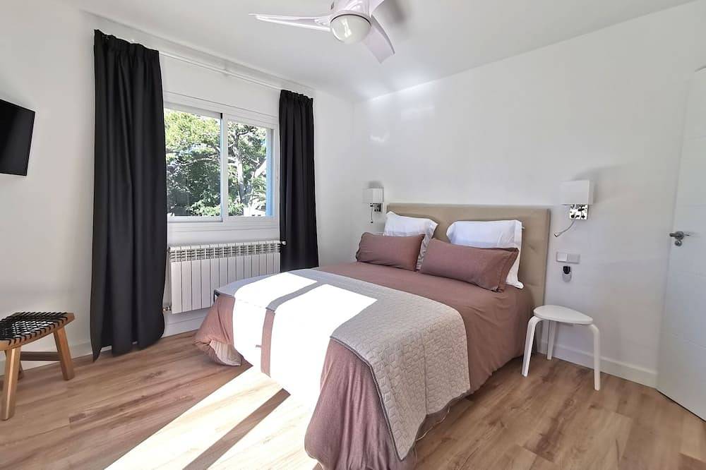 Stunning and family Villa in Playa De Palma area in Can Pastilla, Palma