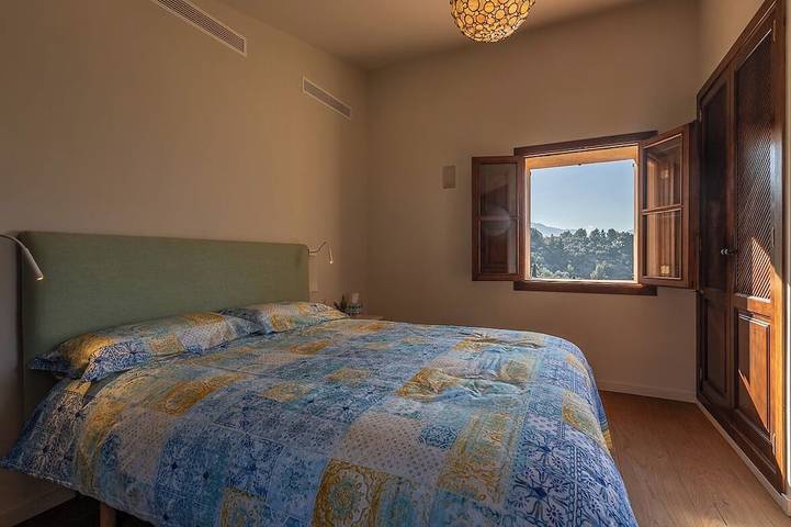 C'an Sandy magnifica casa en la montaña con vistas insuperables al pueblo in Fornalutx, Mallorca Oeste