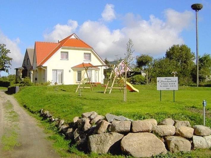 Ganze Ferienwohnung, Landhaus Storchenblick**** - Ferienwohnung 1 (Eg in Putbus, Rügen
