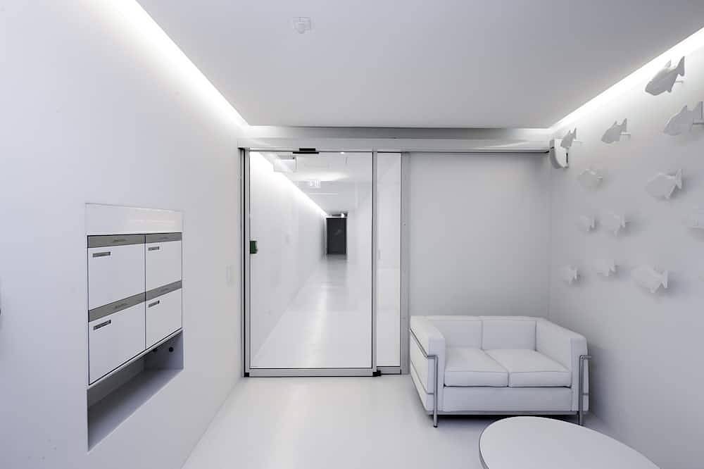 Entire apartment, Penthouse White Riviera House in Zürich 38 Wollishofen, Zurich