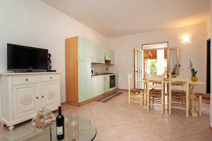 Gîte pour 6 personnes, avec jardin à Cala Liberotto - 4